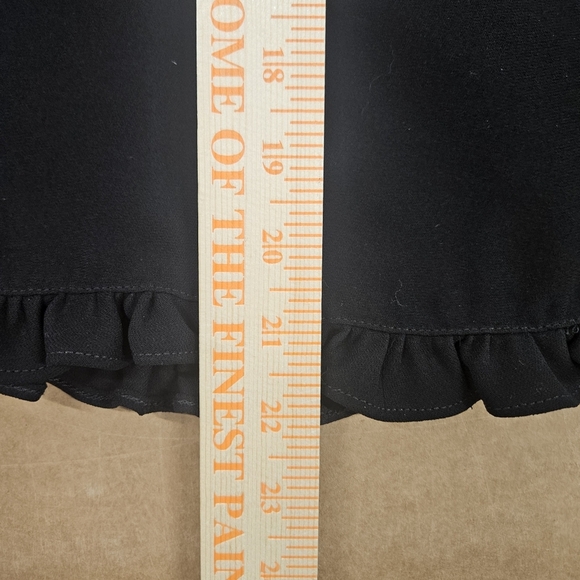 Michele Pencil Skirt Size 10 Black Ruffle Accents Office Attire Formal Workwear - Picture 12 of 12